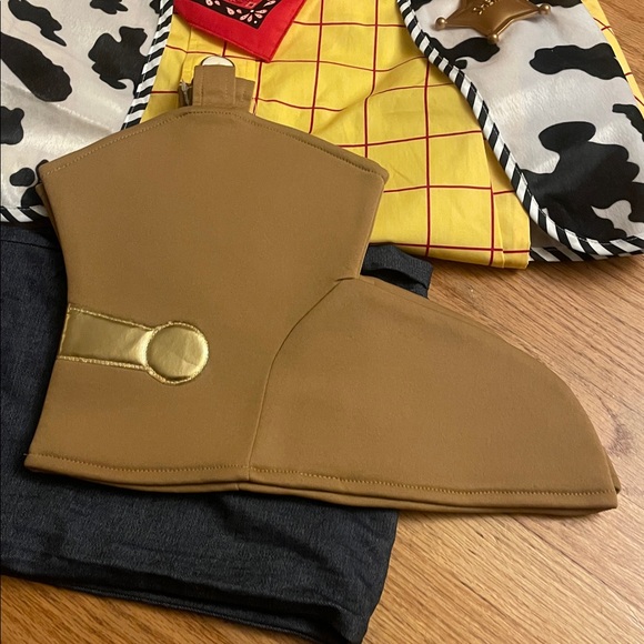 Disney woody costume Yellow and Red Checkered Shirt with Bandana - Picture 9 of 10